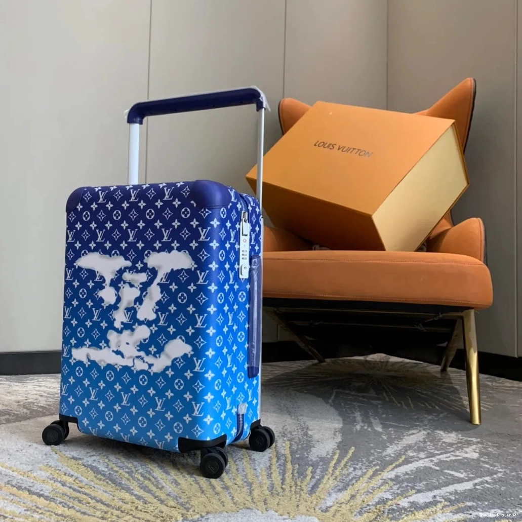 CUSTOM SUITCASE HORIZON 55 37L CLOUDS CABIN 0801
